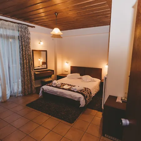 Hotel Thea Mainalou