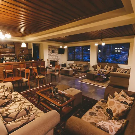 Thea Mainalou Hotel 3*